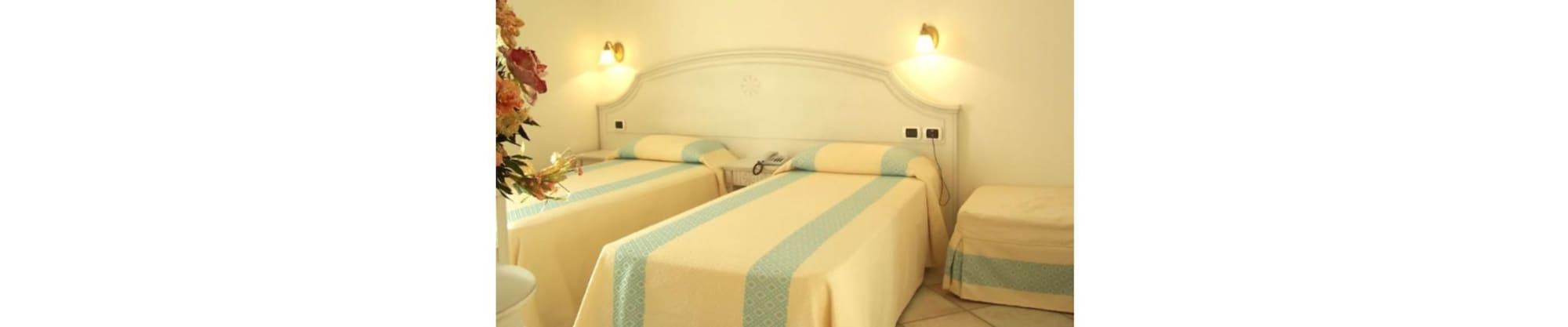 Hotel Castello Di Tavolara à Porto San Paolo  Extérieur photo