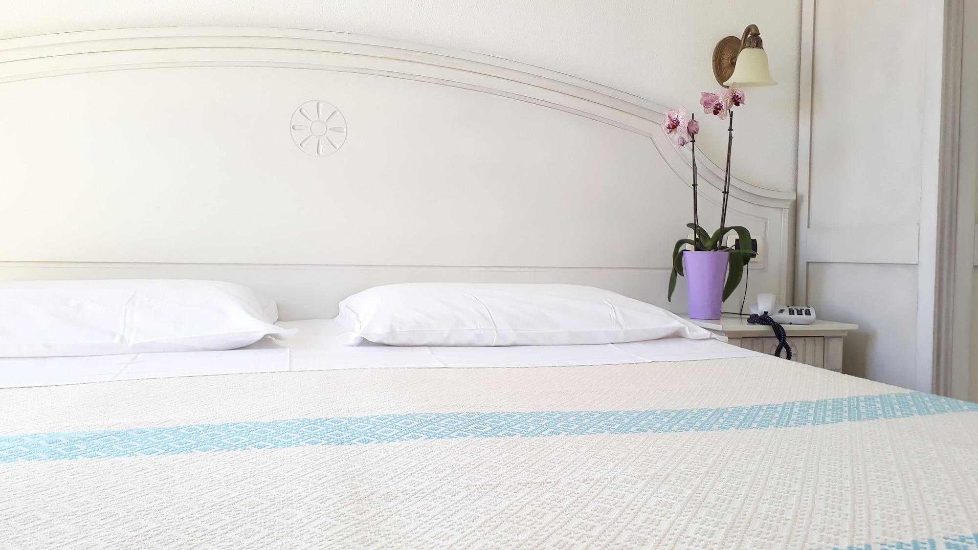 Hotel Castello Di Tavolara à Porto San Paolo  Extérieur photo